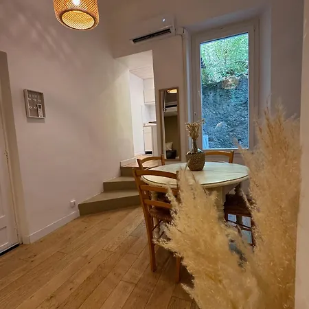 Apartment Charmant Studio Hyeres