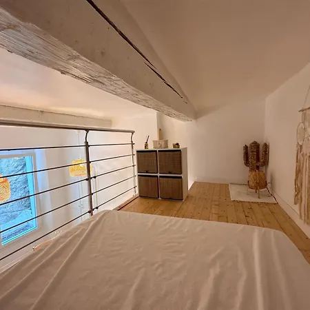 Apartment Charmant Studio