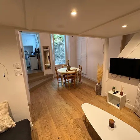 Charmant Studio Apartment